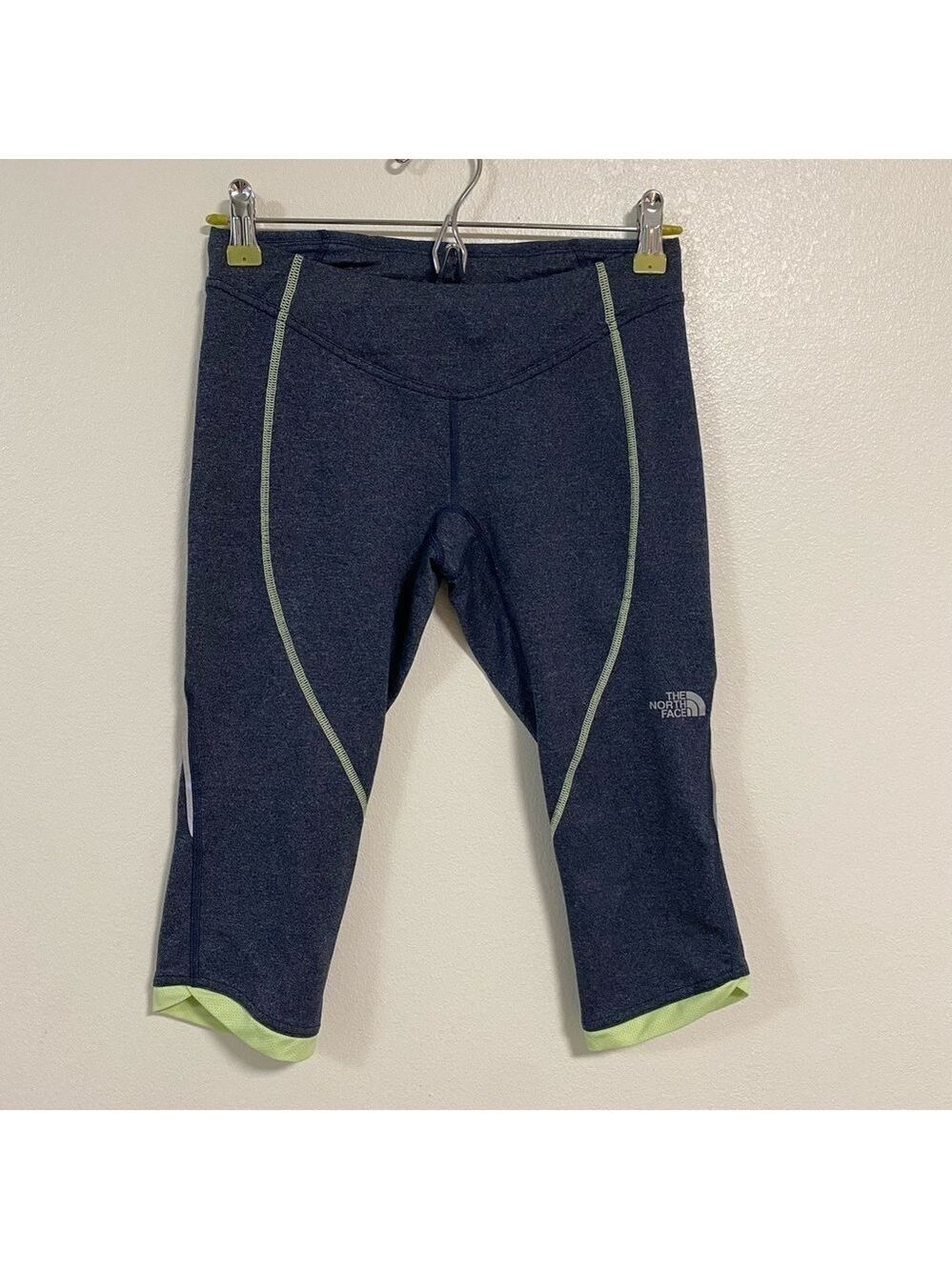 The North Face Leggings Woman’s Size Small Gray GTD Capri Active Leggings